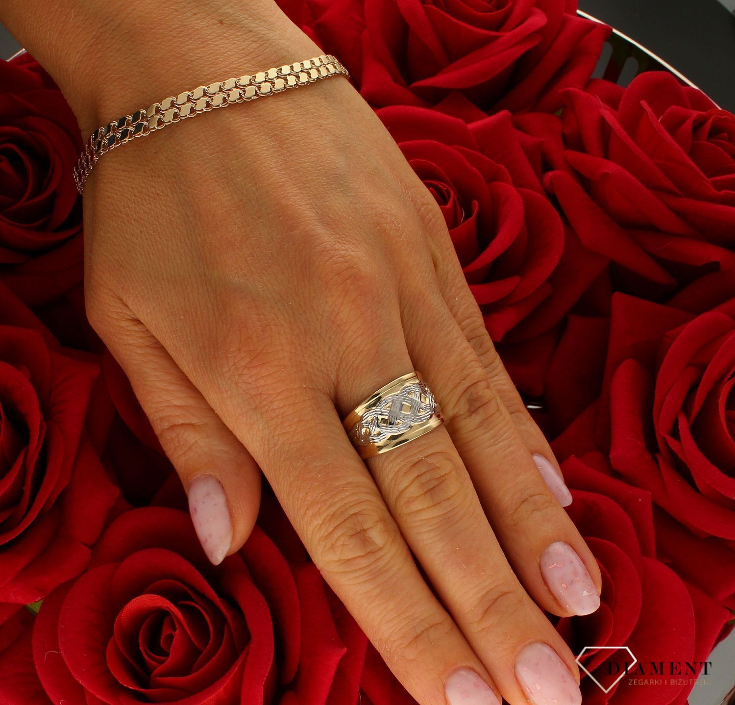 Pierścionek damski złoty szeroka obrączka z białym złotem 375 PI 1130 375. Szeroki pierścionek damski. Złota biżuteria na prezen (2).jpg